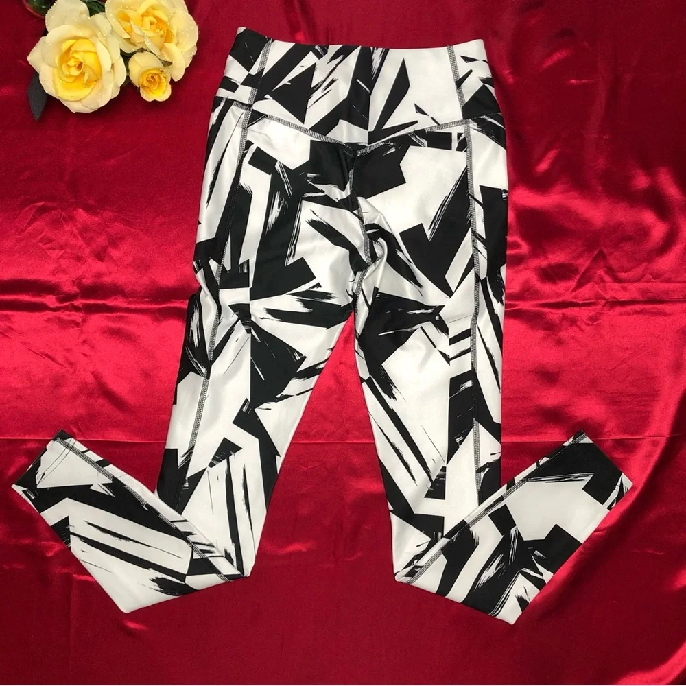 ⭐️NEW⭐️Nike Sustainable Leggings For Women - Picture 5 of 7